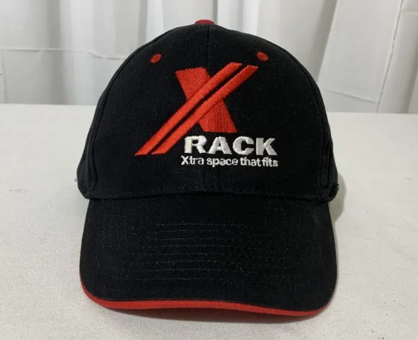 X-Rack Logo Hat cappellino nero rosso cotone