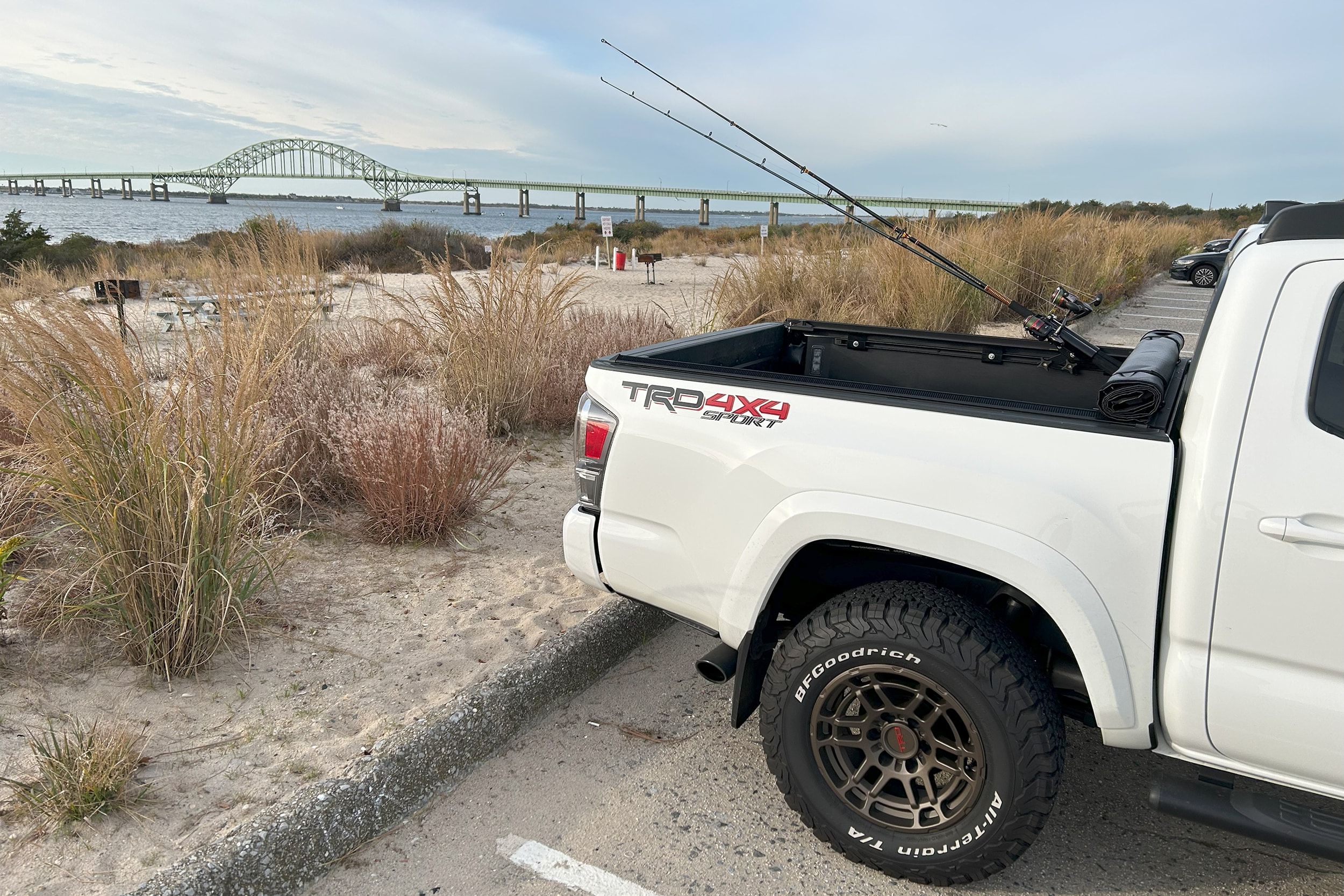X-Rack X-Rocket Fishing Rod Holder portacanne Tundra Tacoma alluminio