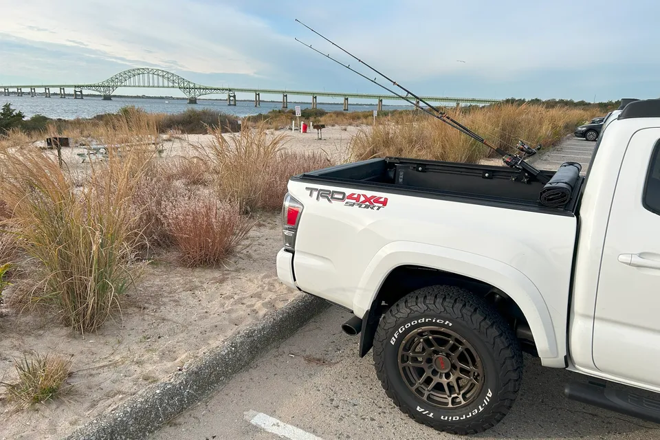 X-Rack X-Rocket Fishing Rod Holder portacanne Tundra Tacoma alluminio