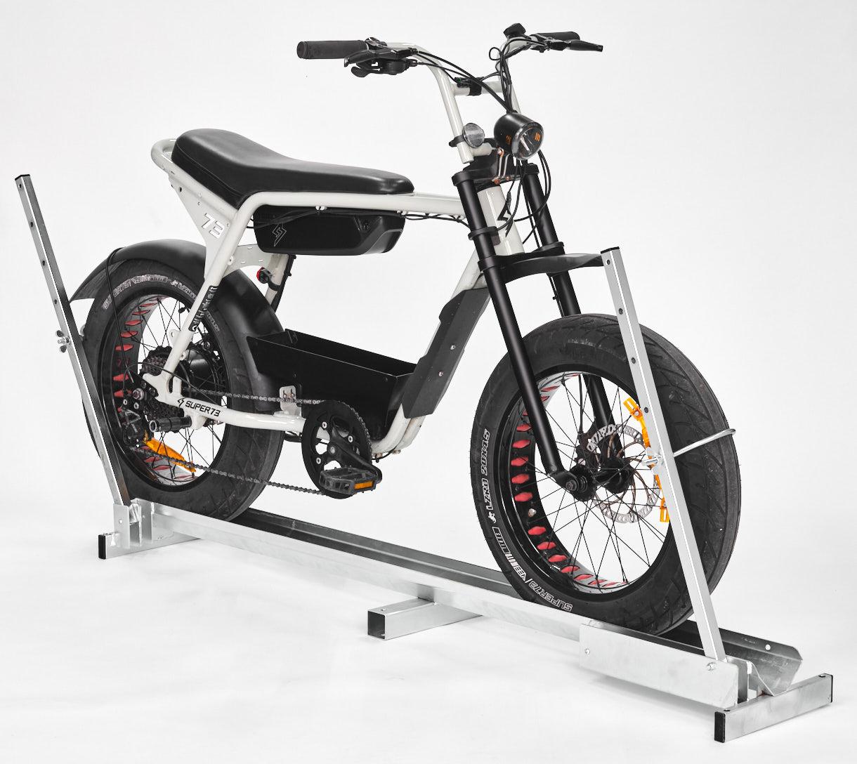 VK Portabici per 1 Bici XXL 162x30 cm Fissaggio Ruote