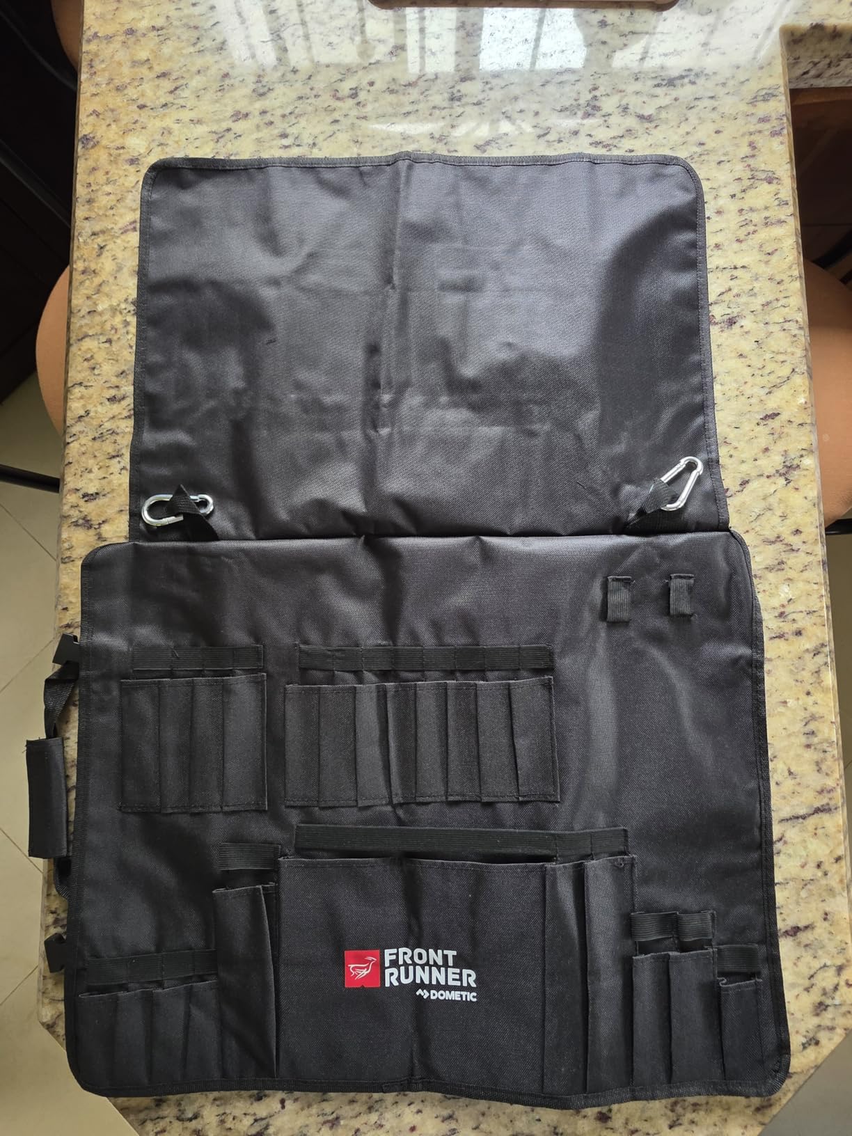 Front Runner Camp Kitchen borsa cucina 4 persone arrotolabile